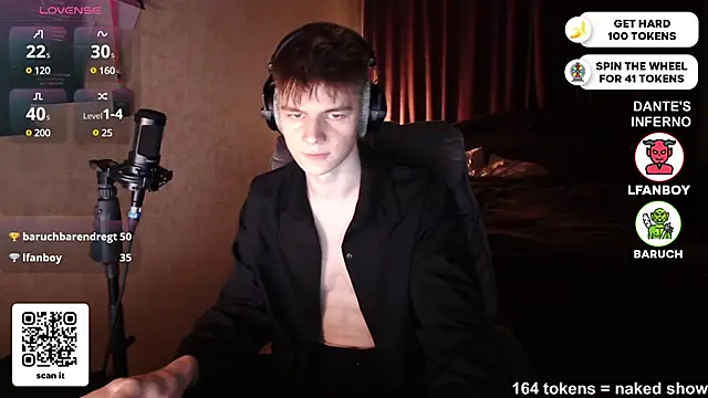 Snapshot of dantebigboi300 chatting on 02.25.25 dantebigboi300 online show from 02.25.25