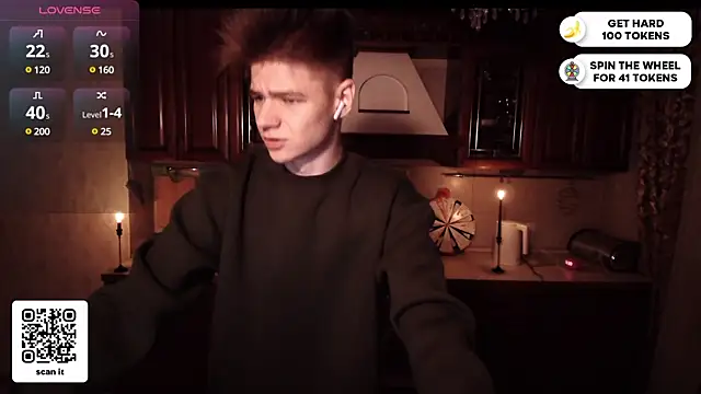 Snapshot of dantebigboi300 chatting on 03.01.25 dantebigboi300 online show from 03.01.25