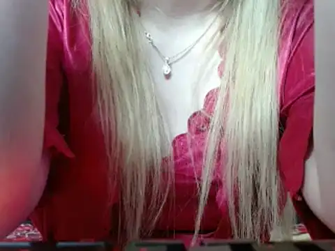 Snapshot of 69liamilk69 chatting on 02.14.25 69liamilk69 online show from 02.14.25