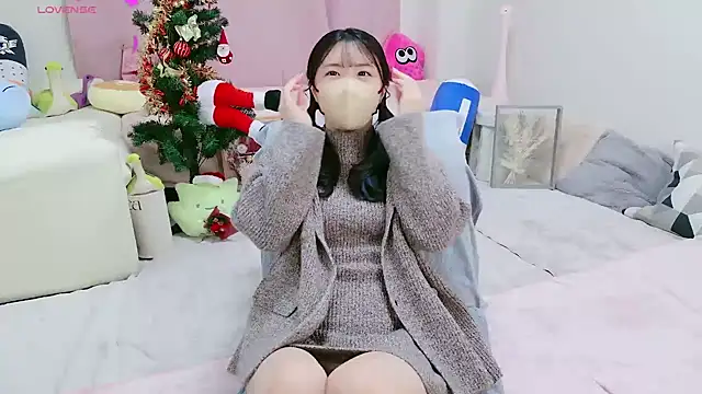 Snapshot of anchan_ chatting on 12.07.24 anchan online show from 12.07.24