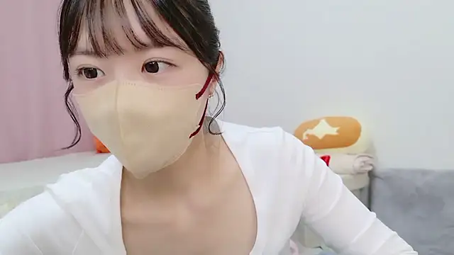 Snapshot of anchan_ chatting on 09.19.25 anchan online show from 09.19.25