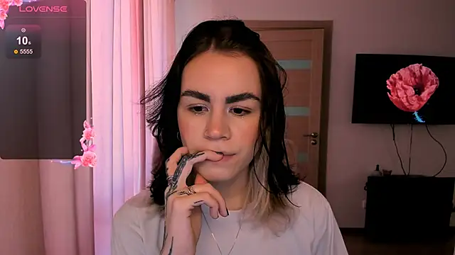 Snapshot of _selectrra chatting on 12.04.24  selectrra online show from 12.04.24