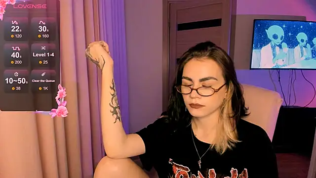 Snapshot of _selectrra chatting on 12.11.24  selectrra online show from 12.11.24