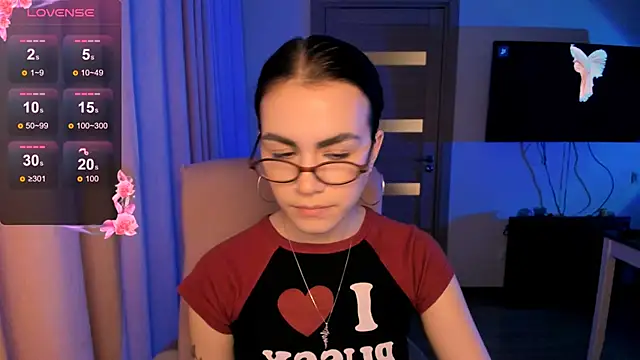 Snapshot of _selectrra chatting on 12.15.24  selectrra online show from 12.15.24