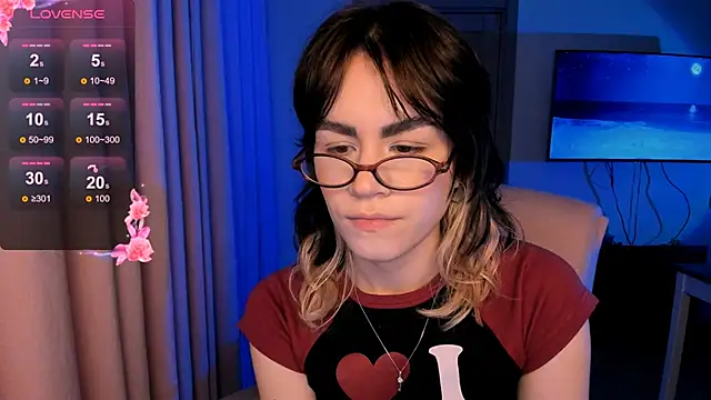 Snapshot of _selectrra chatting on 12.17.24  selectrra online show from 12.17.24