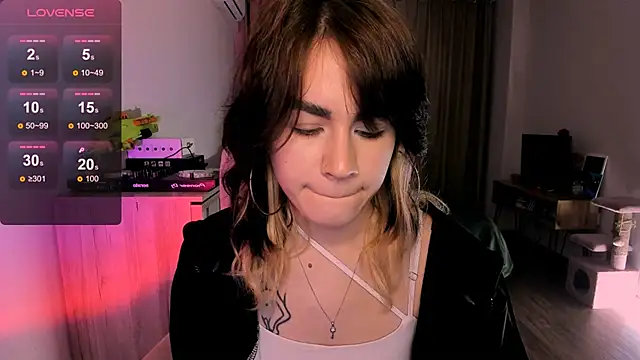 Snapshot of _selectrra chatting on 02.07.25  selectrra online show from 02.07.25