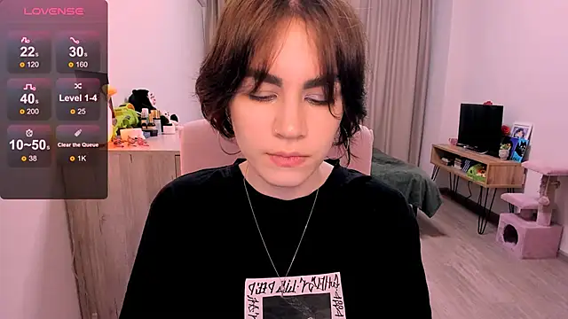 Snapshot of _selectrra chatting on 02.17.25  selectrra online show from 02.17.25