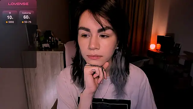 Snapshot of _selectrra chatting on 02.18.25  selectrra online show from 02.18.25