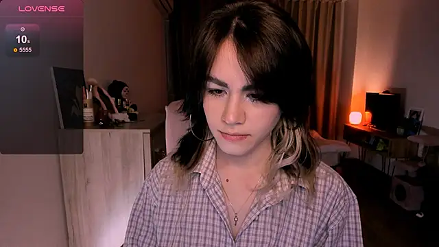 Snapshot of _selectrra chatting on 03.20.25  selectrra online show from 03.20.25