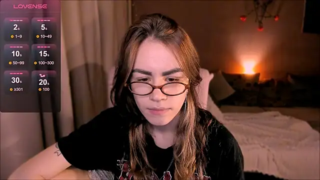 Snapshot of _selectrra chatting on 09.23.25  selectrra online show from 09.23.25