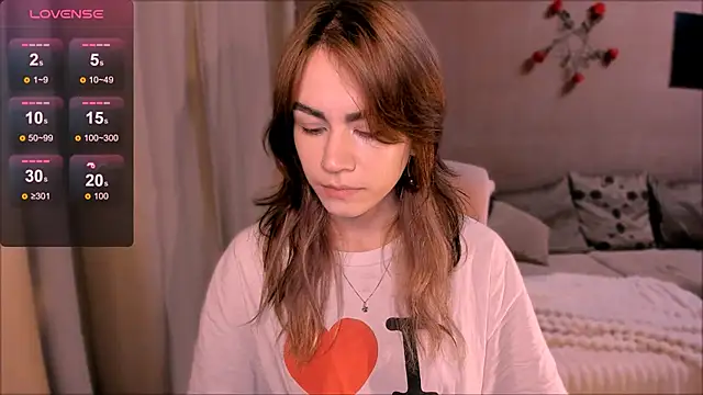 Snapshot of _selectrra chatting on 10.25.25  selectrra online show from 10.25.25