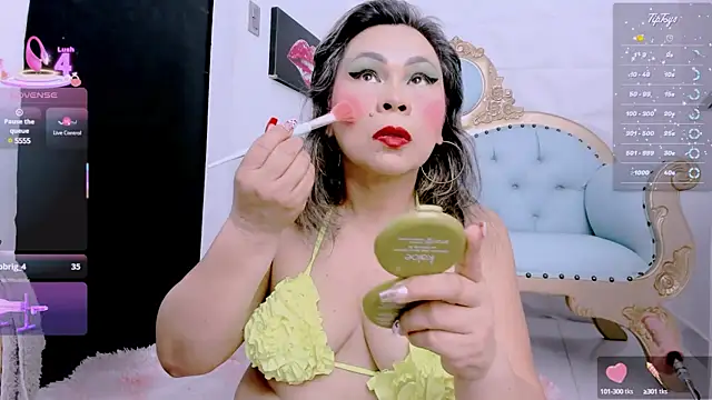 Snapshot of dianamilf chatting on 02.16.25 dianamilf online show from 02.16.25