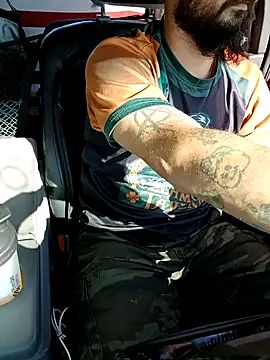 Snapshot of JObuddy661 chatting on 10.01.25 JObuddy661 online show from 10.01.25