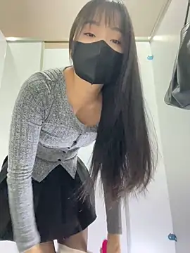 Snapshot of Asia-Lynn chatting on 03.12.25 Asia-Lynn online show from 03.12.25