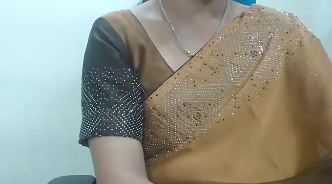 Snapshot of Lovely_Siri_23 chatting on 01.22.25 Lovely Siri 23 online show from 01.22.25