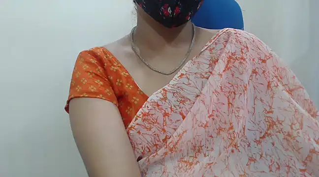 Snapshot of Lovely_Siri_23 chatting on 03.07.25 Lovely Siri 23 online show from 03.07.25