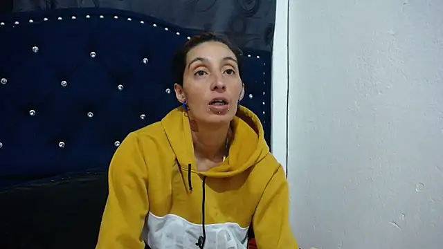 Snapshot of anyu1306 chatting on 01.10.25 anyu1306 online show from 01.10.25