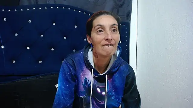 Snapshot of anyu1306 chatting on 01.16.25 anyu1306 online show from 01.16.25