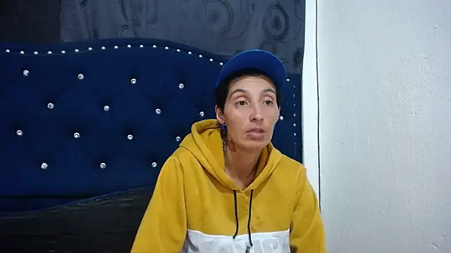 Snapshot of anyu1306 chatting on 02.01.25 anyu1306 online show from 02.01.25