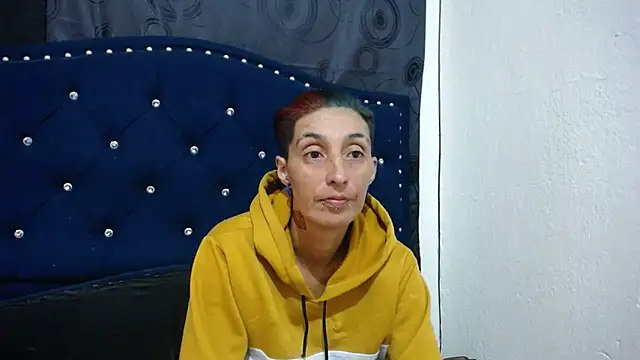 Snapshot of anyu1306 chatting on 02.17.25 anyu1306 online show from 02.17.25