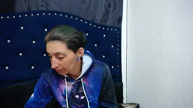 Snapshot of anyu1306 chatting on 03.22.25 anyu1306 online show from 03.22.25