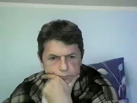 Snapshot of czarek888 chatting on 10.16.25 czarek888 online show from 10.16.25