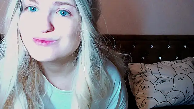 Snapshot of Sara4uu chatting on 11.09.25 Sara4uu online show from 11.09.25