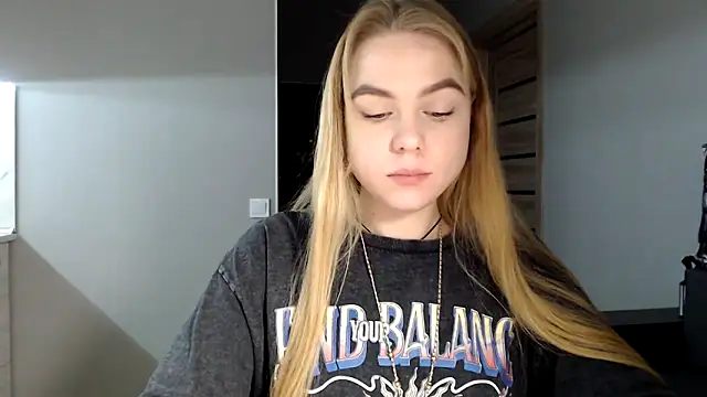 Snapshot of Sunbeam_ chatting on 01.27.25 Sunbeam online show from 01.27.25