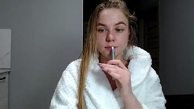 Snapshot of Sunbeam_ chatting on 02.14.25 Sunbeam online show from 02.14.25